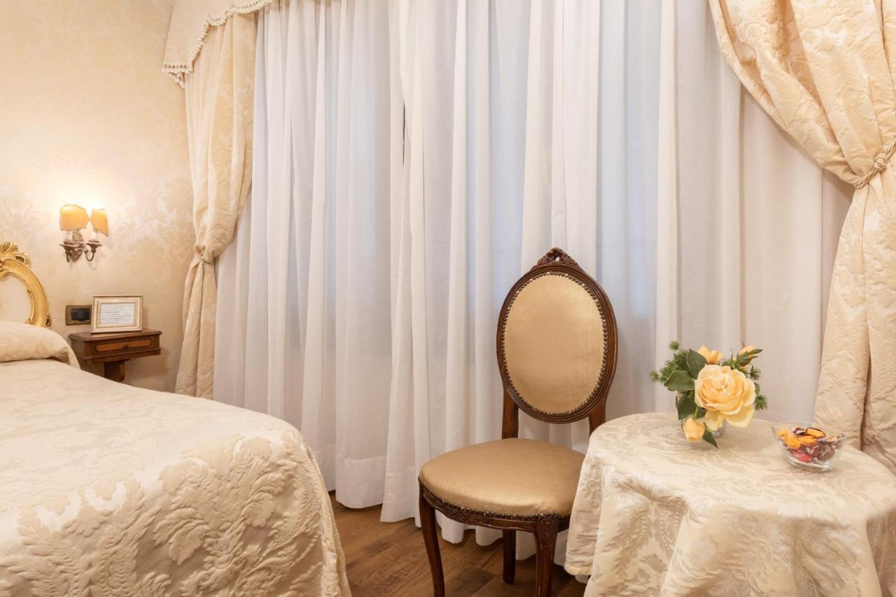 Bed and Breakfast Residenza La Loggia Venedig Exterior foto