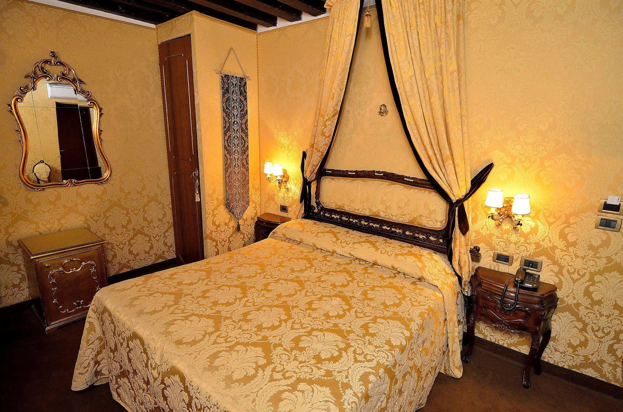 Bed and Breakfast Residenza La Loggia Venedig Exterior foto