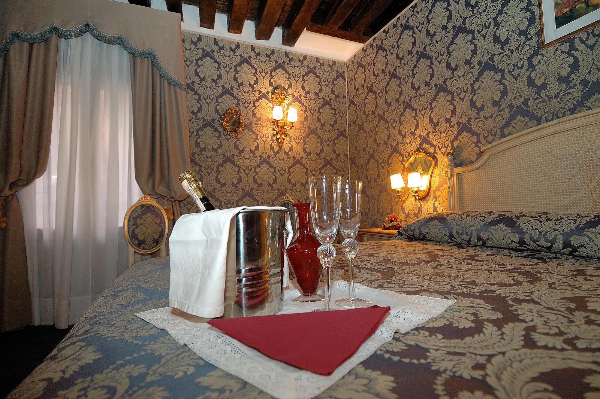 Bed and Breakfast Residenza La Loggia Venedig Exterior foto